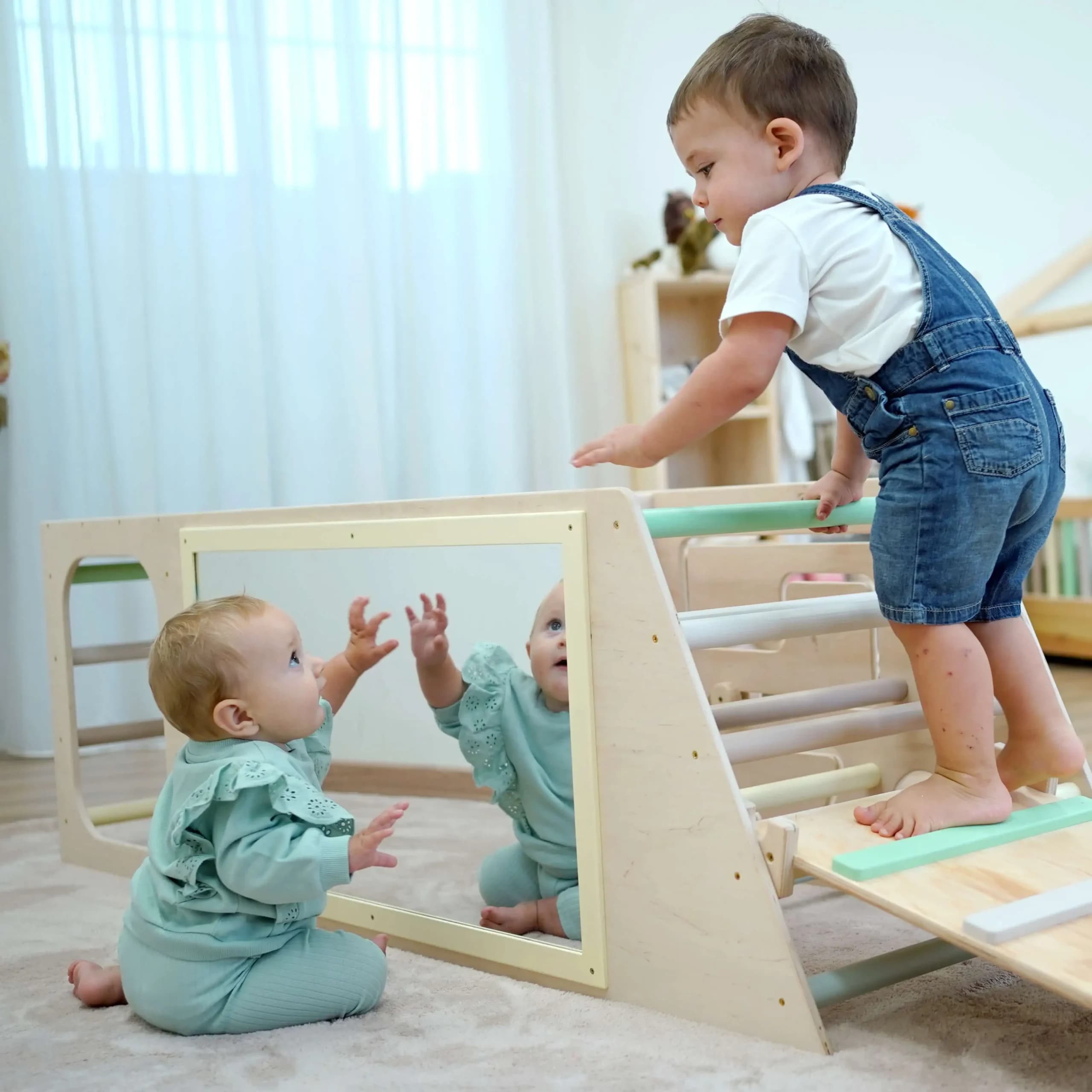 Percorso Montessoriano e giochi di Pikler
